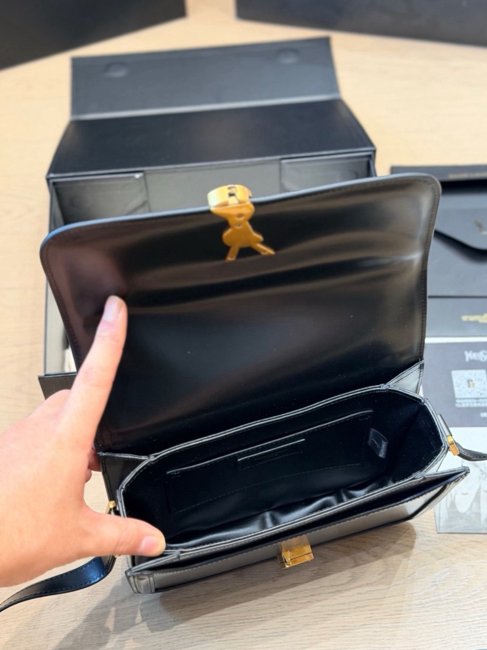Yves Saint Laurent Bag - Picture 8 of 8